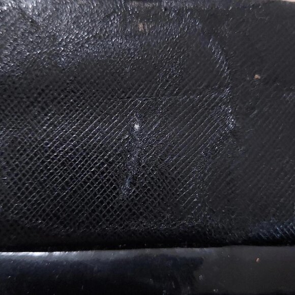 Auth Salvatore Ferragamo Vara - Black Leather Patent Leather Shoulder Bag - Picture 9 of 12